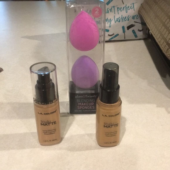 2 new matte foundation and blending make up sponge - Picture 6 of 7